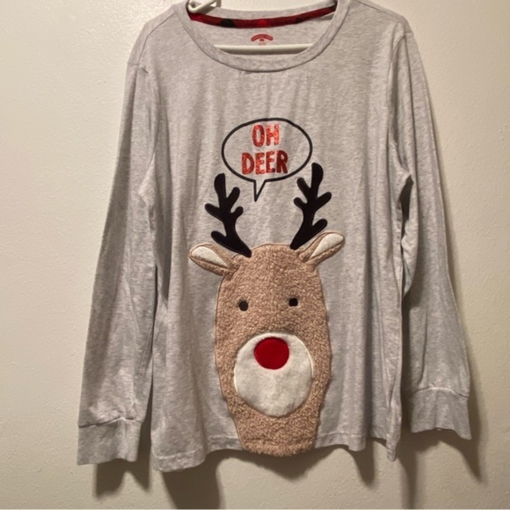 Christmas Shirt Women’s Size XL 16-18 LongSleeve Gray Oh Deer Pullover